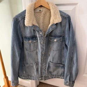 Blue denim jacket with sherpa lining